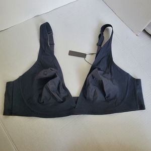 SKIMS Mesh Bra in Onyx